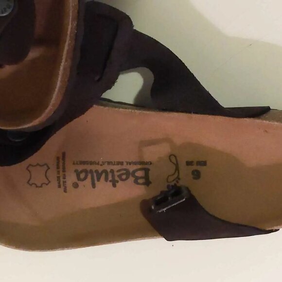 Women's Betula By Birkenstock Gizeh Suede Sandals Chocolate Brown - Size 6 - Picture 2 of 5